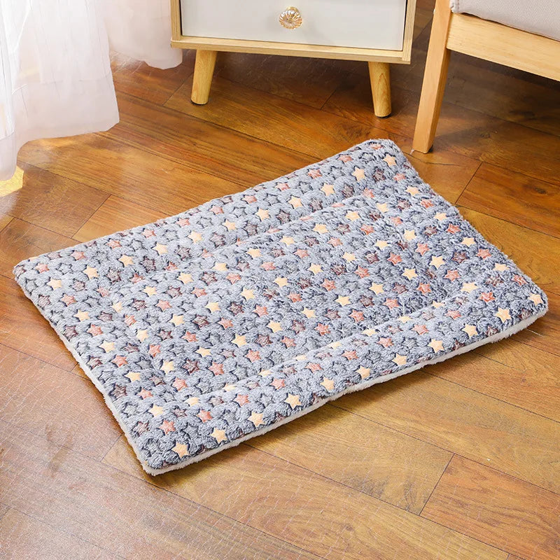 Manta de franela para perros y gatos – Cama acolchada y cálida, alfombra gruesa para mascotas pequeñas y grandes, lavable y antideslizante
